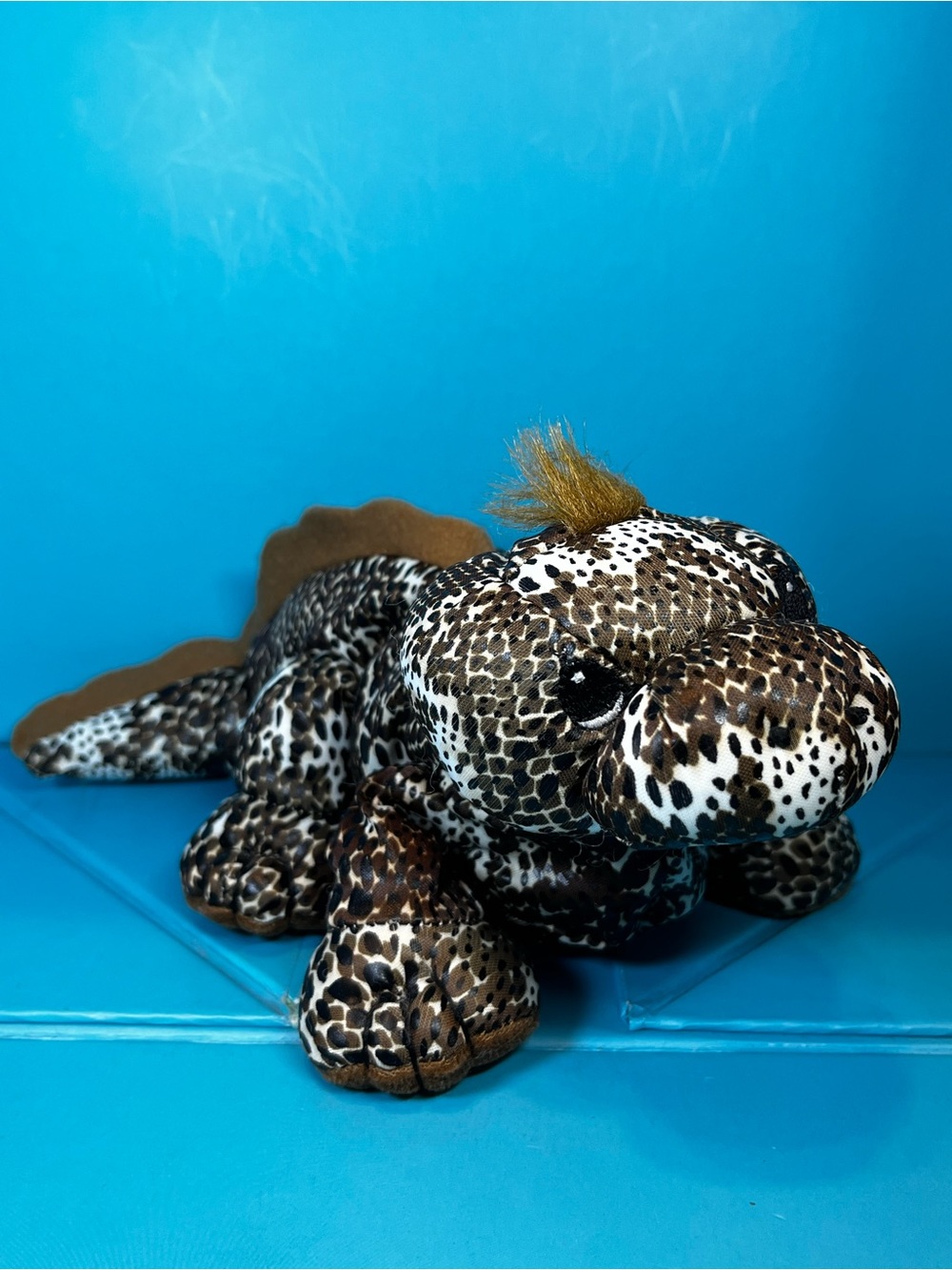 Enesco - Precious Moments: Tender Tails - Endangered Tails - Komodo Dragon